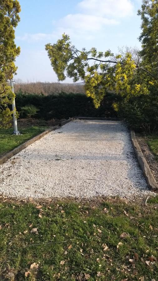 Gite La Garrigue Montbarla Екстер'єр фото